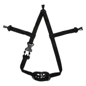 Barbuquejo de tres puntos graduable con mentonera ergonómica, mosquetones plásticos y reata negra en poliéster.