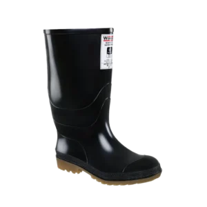 Bota de seguridad negra Worman Safety en PVC impermeable, con puntera de acero certificada bajo norma ASTM F2413-18 y suela crepé con puente estabilizador.