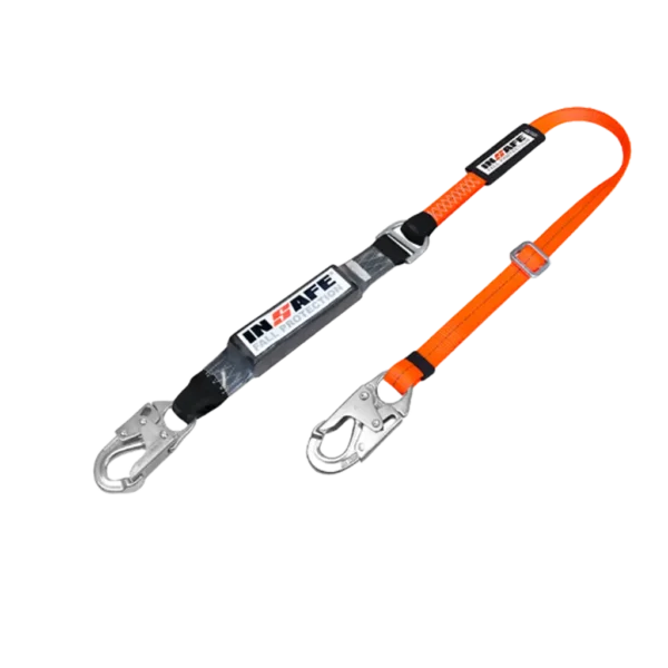 Eslinga sencilla regulable con absorbedor de energía, fabricada en reata de poliéster ignífuga de alta resistencia. Incluye ganchos de seguridad de acero, hebilla ajustable y paquete absorbedor que reduce el impacto en caso de caída.