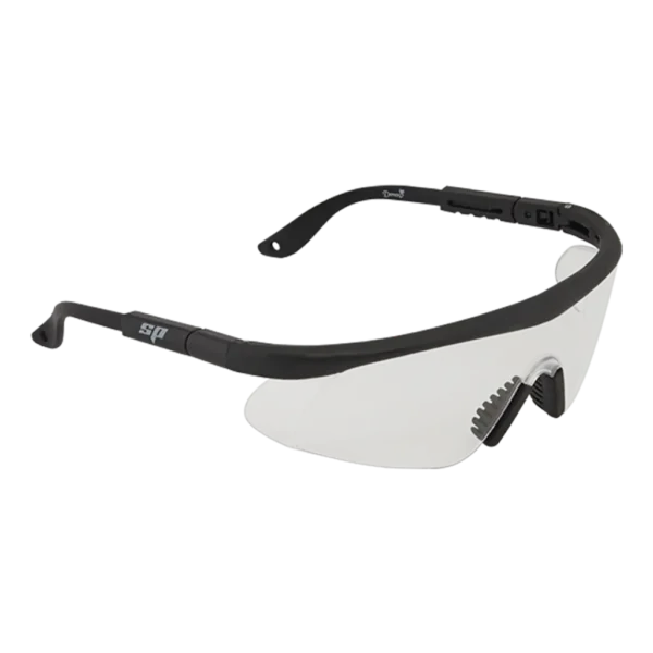 Lente de seguridad DEMON, resistente a impactos y radiación UVA, con diseño deportivo y puente nasal. Además, cuenta con patillas retráctiles que permiten acercar o alejar el lente del rostro, y sistema ratchet horizontal que permite ajustar a la altura del rostro para mayor comodidad. Lente claro para actividades internas o espacios cerrados.